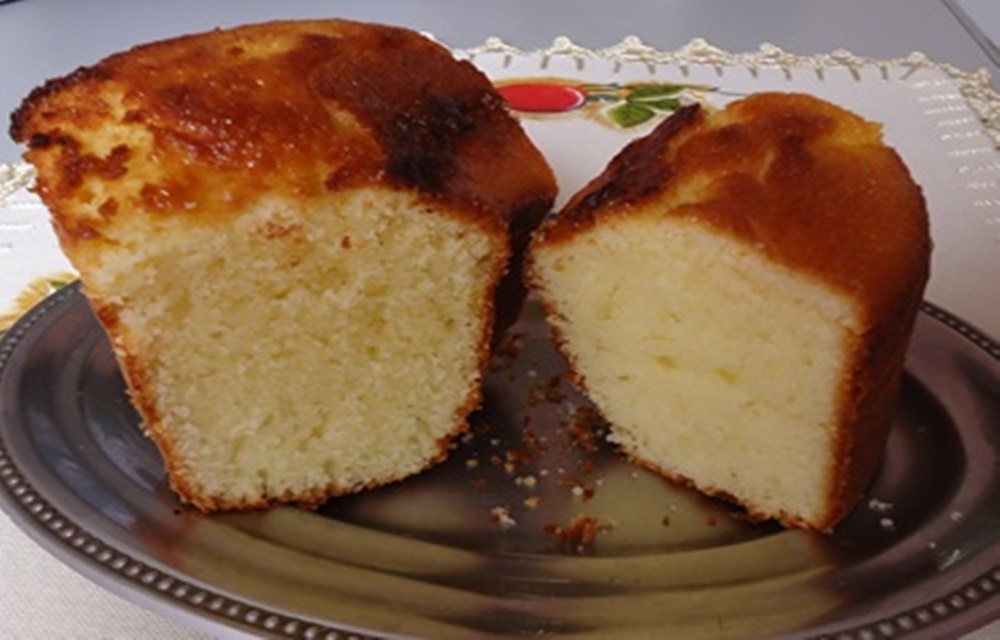 Ir para  <ul>
	<li>4 ovos;</li>
	<li>3/4 x&iacute;cara (ch&aacute;) de &oacute;leo;</li>
	<li>1 e 1/2 x&iacute;cara (ch&aacute;) de a&ccedil;&uacute;car;</li>
	<li>1...